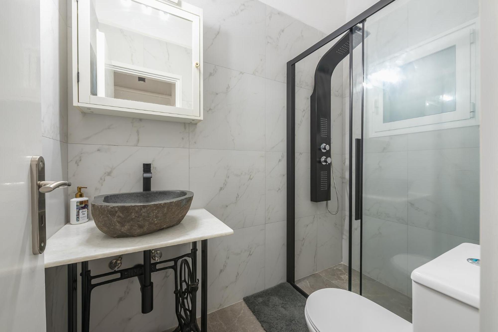 Stylish Luxury Apartment At Ampelokipi Metro Station Athens Luaran gambar