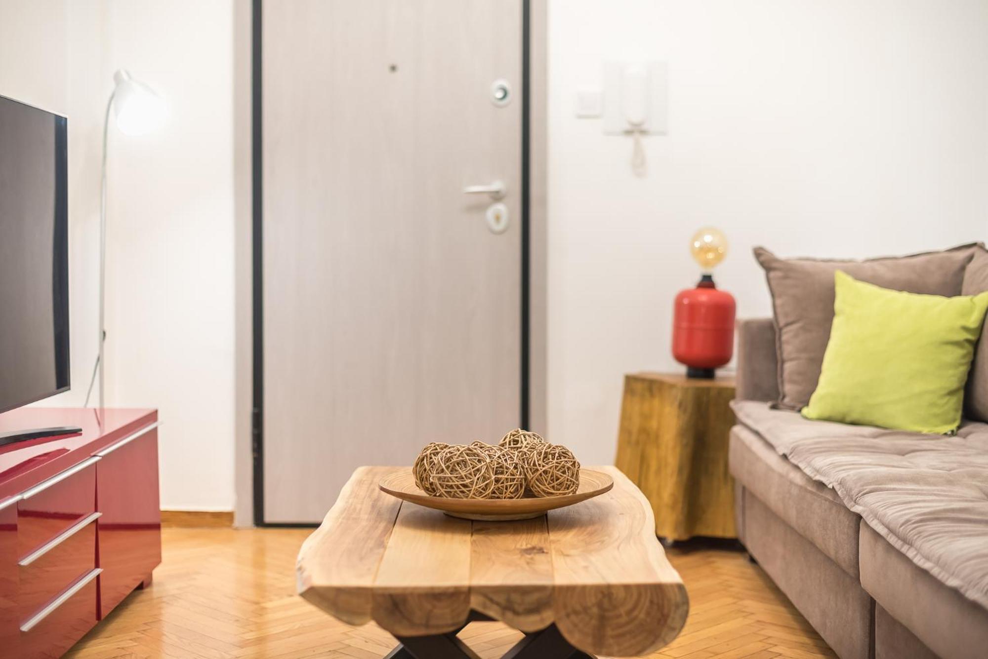 Stylish Luxury Apartment At Ampelokipi Metro Station Athens Luaran gambar