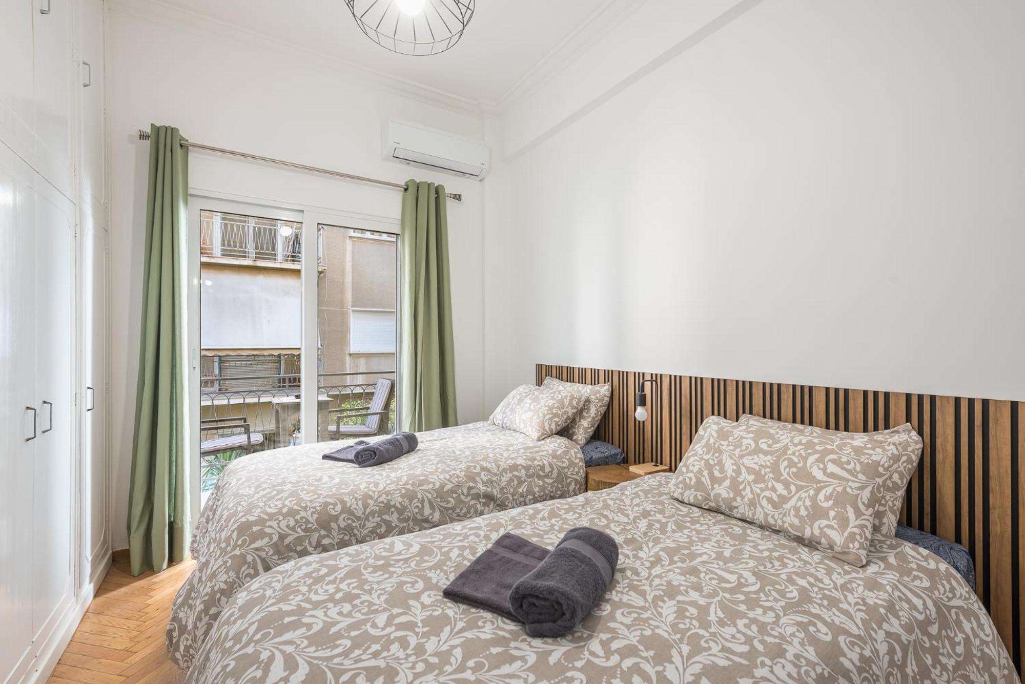Stylish Luxury Apartment At Ampelokipi Metro Station Athens Luaran gambar
