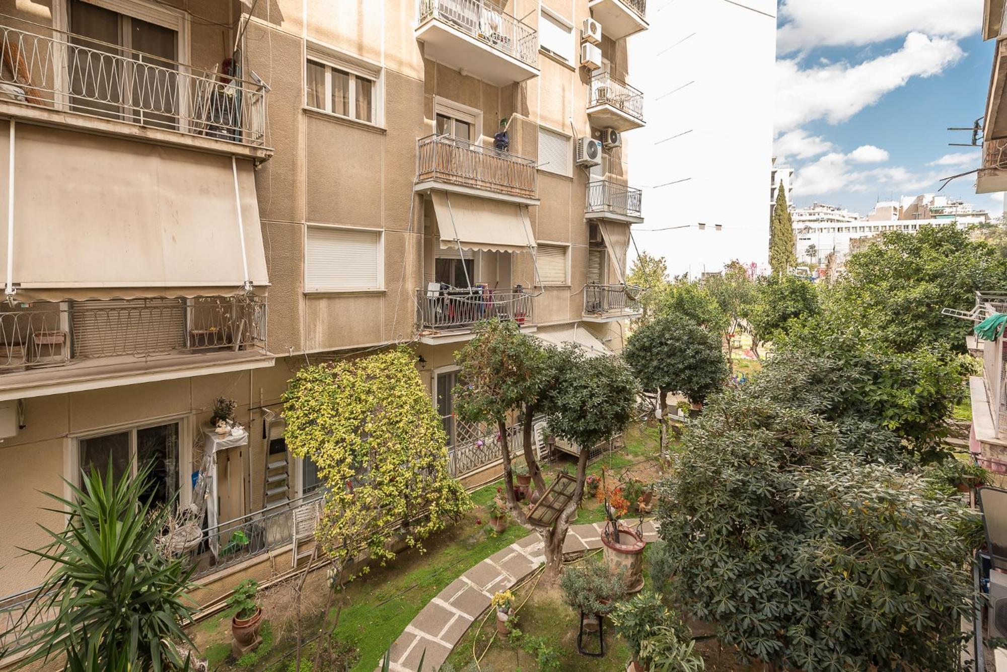Stylish Luxury Apartment At Ampelokipi Metro Station Athens Luaran gambar