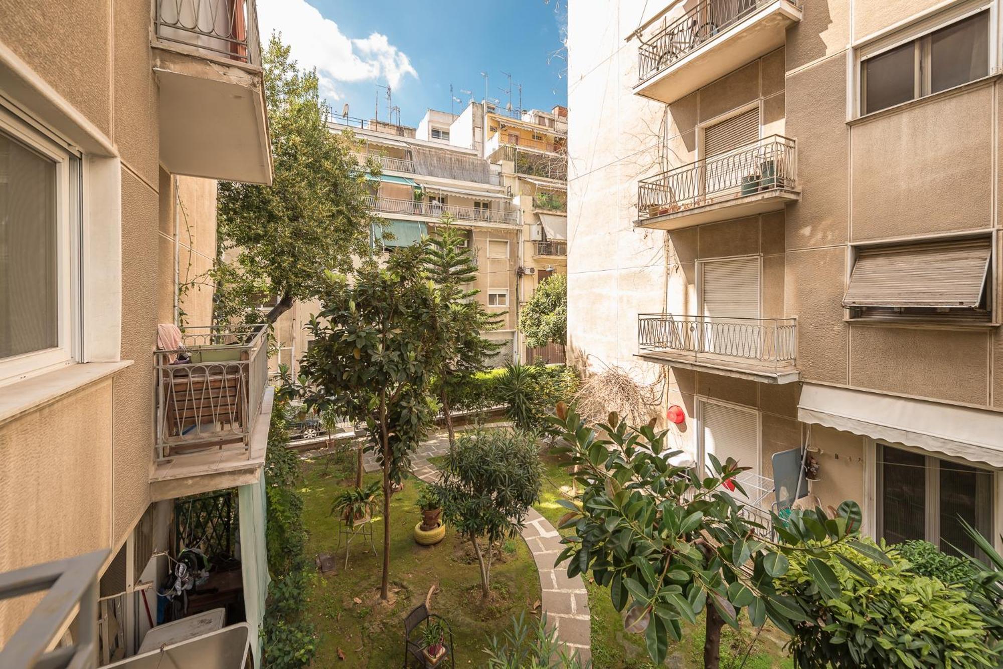 Stylish Luxury Apartment At Ampelokipi Metro Station Athens Luaran gambar