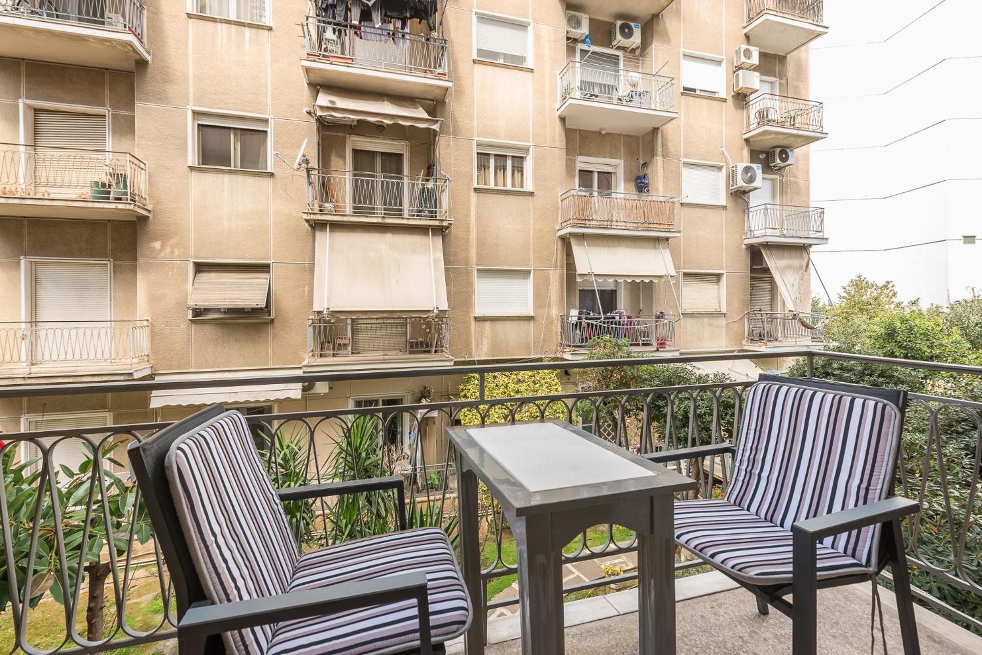 Stylish Luxury Apartment At Ampelokipi Metro Station Athens Luaran gambar